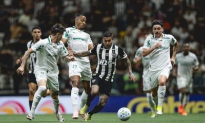 Palmeiras leva vantagem contra Atletico MG e busca manter dominio no