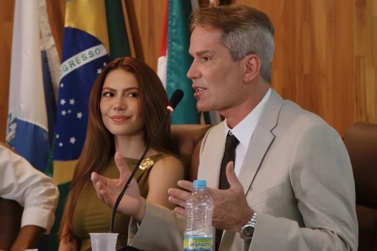 Sarah Poncio quebra o silencio apos prisao do pai em