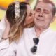 Virginia Fonseca desaba ao vivo com saudade do pai e