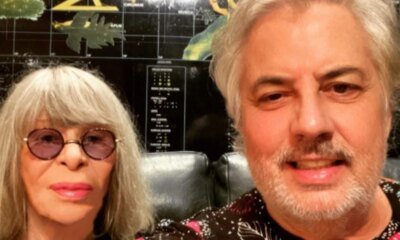 Viuvo de Rita Lee surge ao lado de empresaria famosa