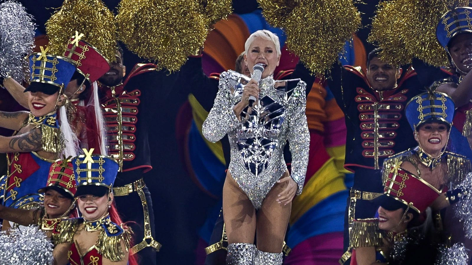Xuxa rebate criticas a look usado em turne e.webp