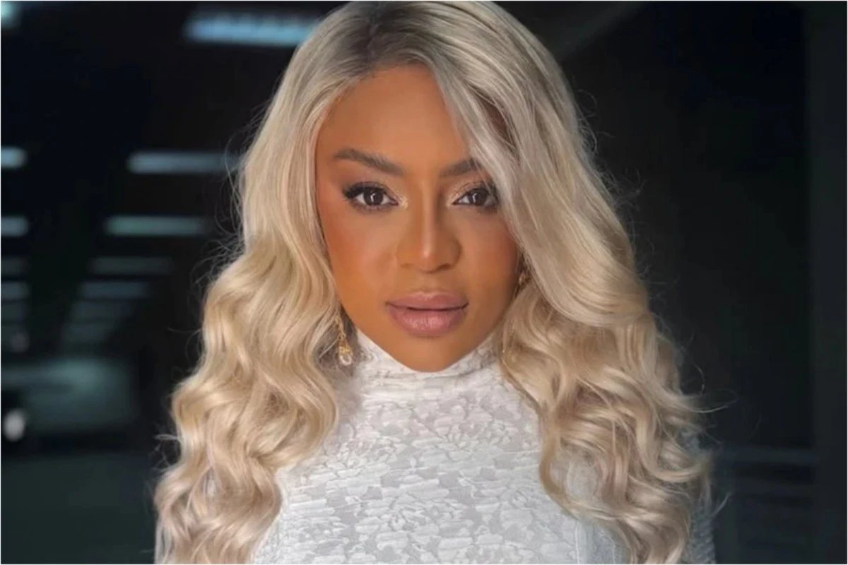 ‘Voltei a ser negra Cariucha passa por transformacao e foto
