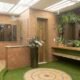 1786413472 Participante do Big Brother defende urinar em chuveiro coletivo e