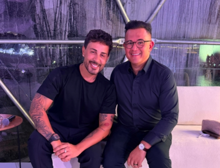 1787796988 Carlinhos leva mentor para acalmar animos e trabalhar mentalidade dos