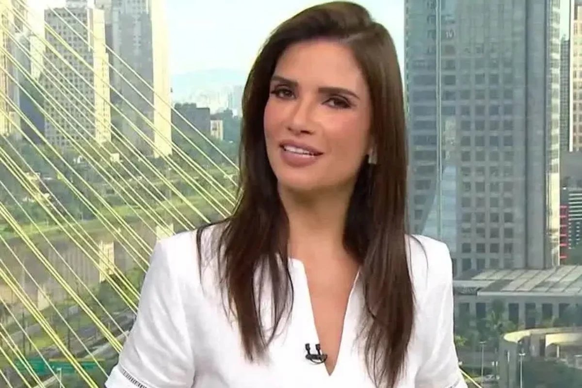 Apos levar puxao de orelha ao vivo Sabina Simonato pede