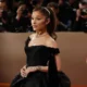 Ariana Grande fala pela 1a vez sobre se afastar.webp