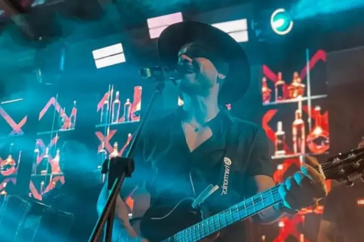 Com grave doenca cantor sertanejo Eduardo continua internado e faz