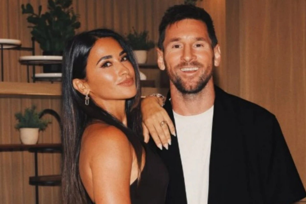 Esposa de Messi se emociona com despedida do craque e