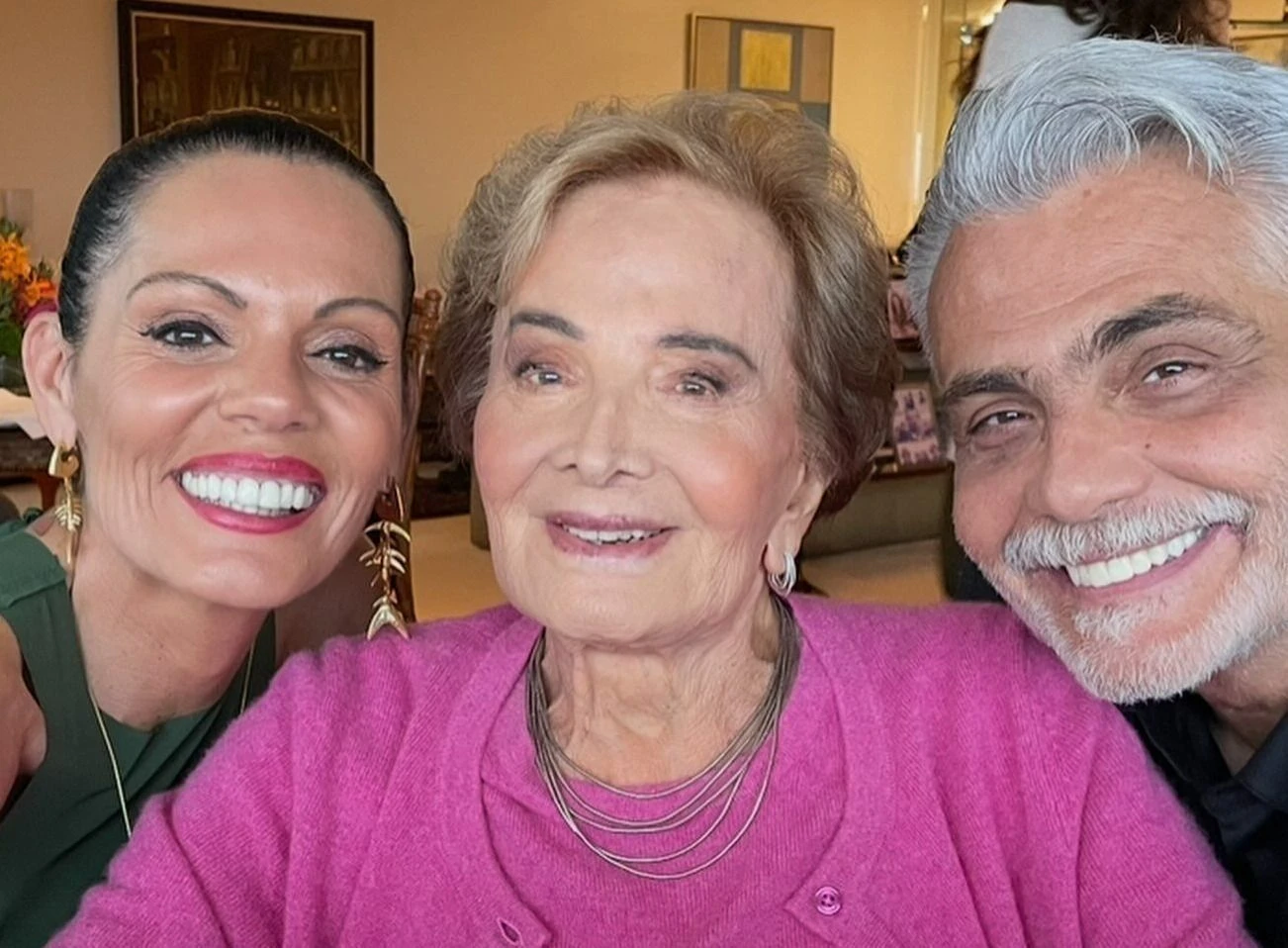 Esposa de Tarcisio Filho fala de Gloria Menezes em.webp