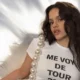 Fas flagram Rosalia em show de Caetano Veloso no.webp