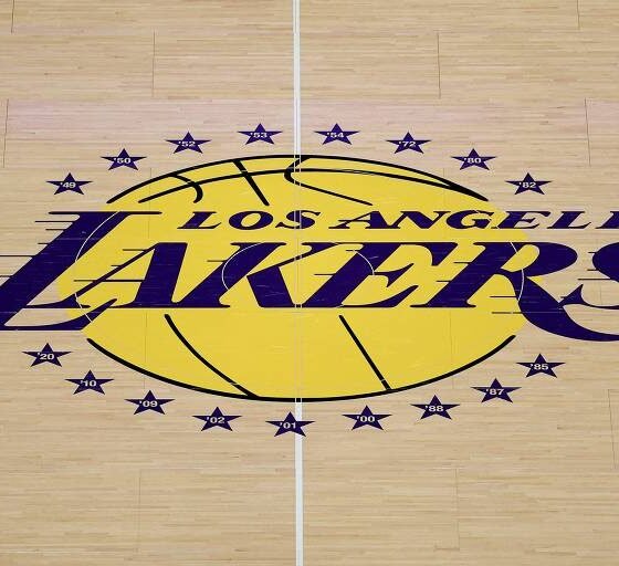 Lakers e vendido por R 62 bilhoes e bate recorde
