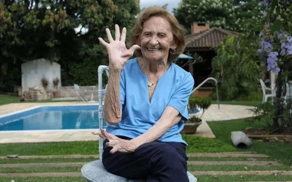 Laura Cardoso faleceu nos bracos da neta diz filha.webp