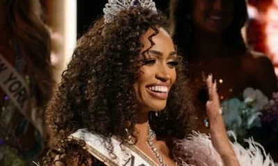 Mae e coroada como Miss Estados Unidos pela primeira.webp