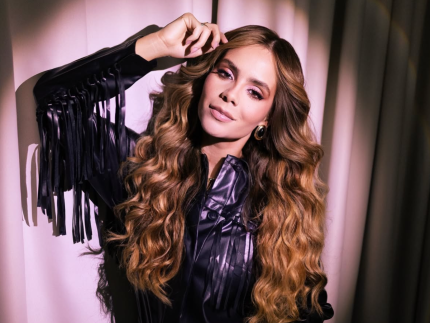 Mariana Fagundes faz cha revelacao em Goiania e descobre