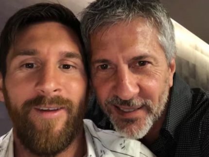 Messi emociona em carta de despedida ao pai e coloca