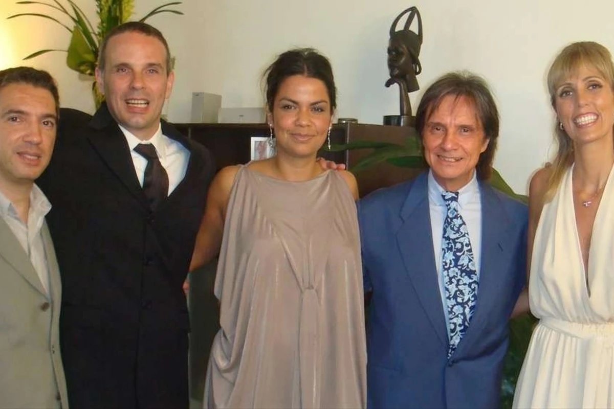 No Dia dos Pais Roberto Carlos celebra amor pelos filhos
