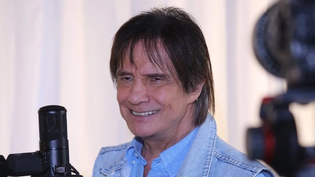 Roberto Carlos cancela show e fas ficam na porta.webp