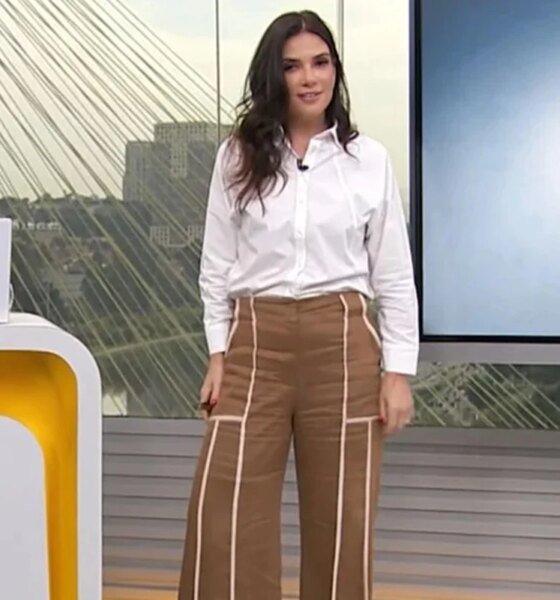 Sabina Simonato chama a atencao com look e colega nao