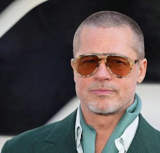 Saiba por que filhos de Brad Pitt querem retirar.webp