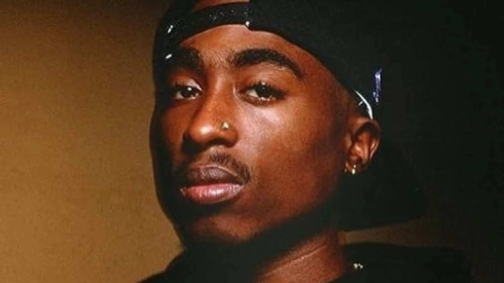 Tupac previu a propria morte As teorias de conspiracao.webp