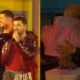1788897020 Cantor do Estrelas da Casa esquece letra e e acolhido