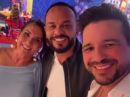 Aliancas a vista Margareth Serrao anuncia casamento com Danilo Sanfoneiro