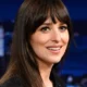Aos 36 anos Dakota Johnson revela se tem vontade.webp