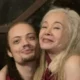 Aos 77 anos Tania Alves comemora aniversario ao lado.webp
