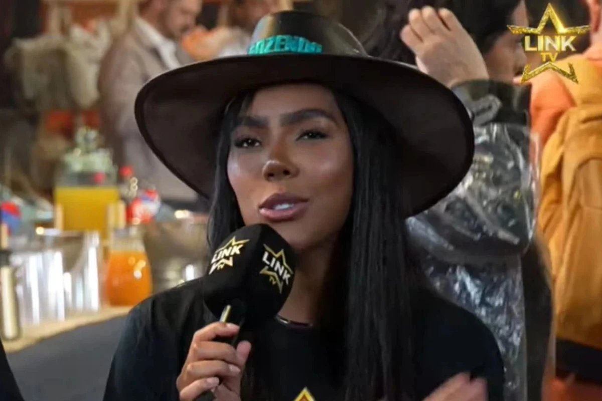 Carol Lekker faz comentario sobre Mara Maravilha e cita