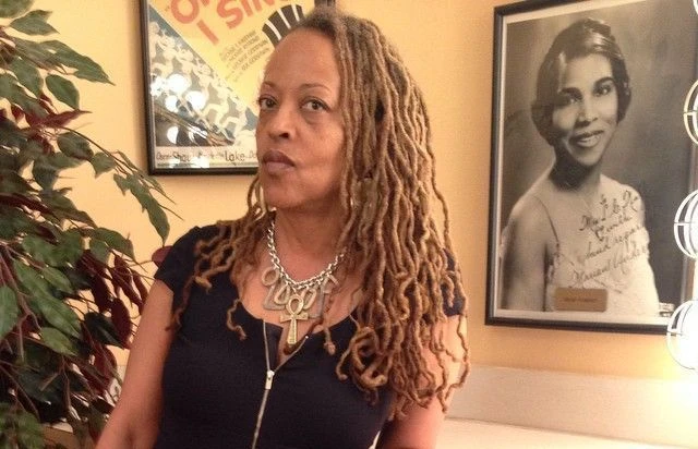 Cassandra Wilson cantora vencedora do Grammy morre aos 70.webp