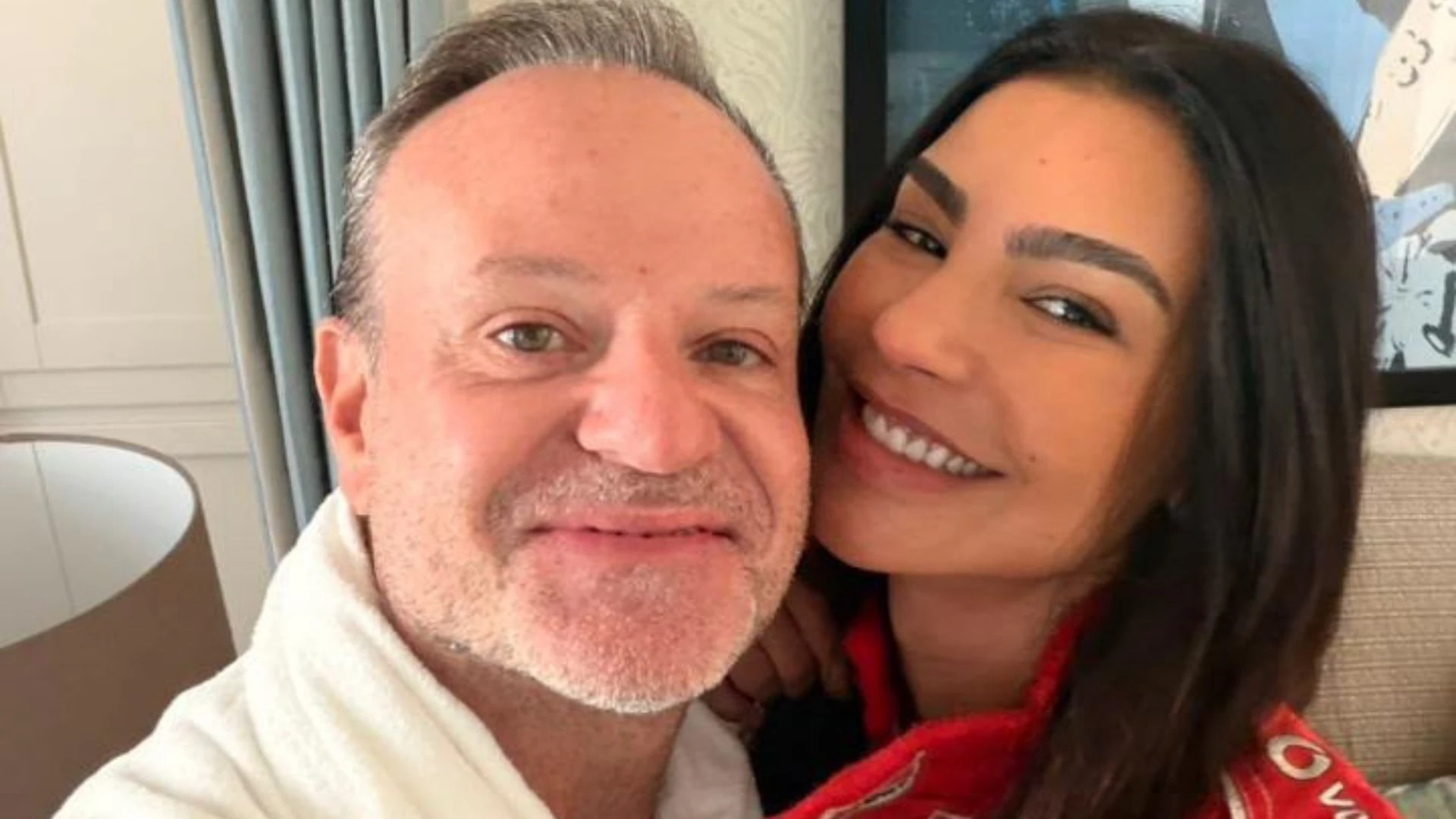 Cintia Chagas confirma termino de namoro com piloto Rubens.webp