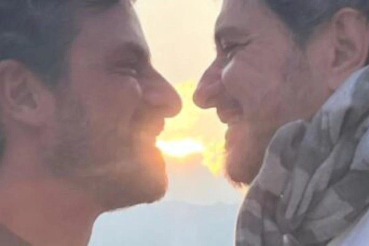 Em alta em Quem Ama Cuida ator assume namoro com