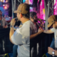 Encontro sertanejo Henrique surpreende ao cantar com Felipe amp Rodrigo