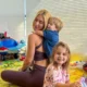Filho de Virginia posa com bailarinas de Leonardo e.webp