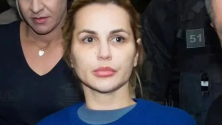 Loja de cosmeticos de Deolane Bezerra e invadida em.webp