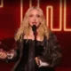 Madonna se torna a pessoa mais velha a ganhar.webp
