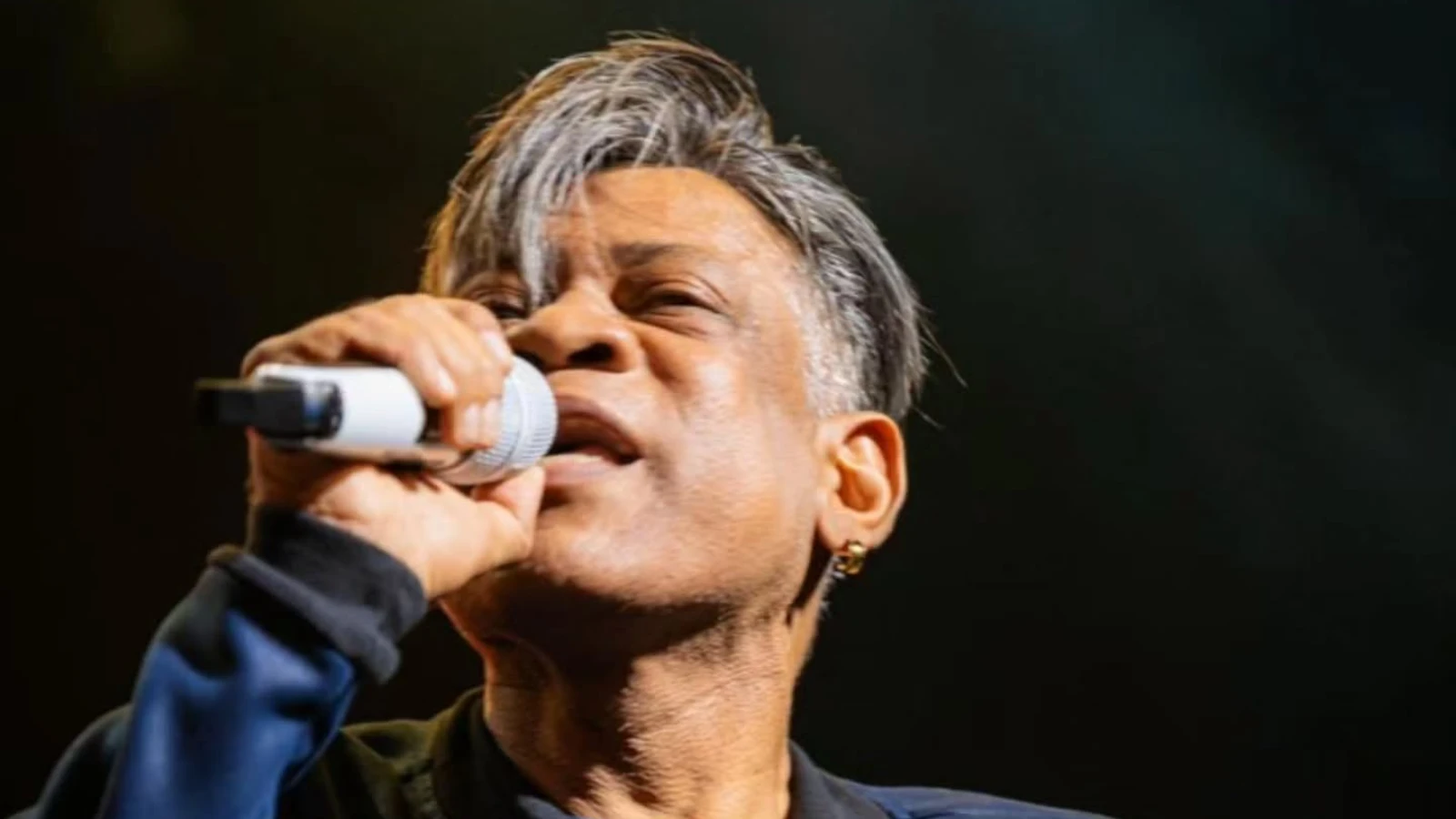 Morre Rogerio Valenca um dos ex vocalistas da banda Calcinha.webp
