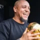 Roberto Carlos revela que perdeu 99 do dinheiro que ganhou.webp