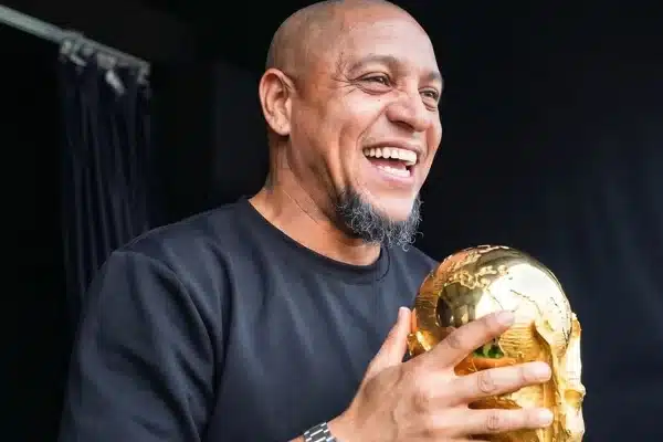 Roberto Carlos revela que perdeu 99 do dinheiro que ganhou.webp