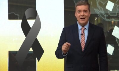 Roberto Kovalick leva ao ar uma das noticias de luto