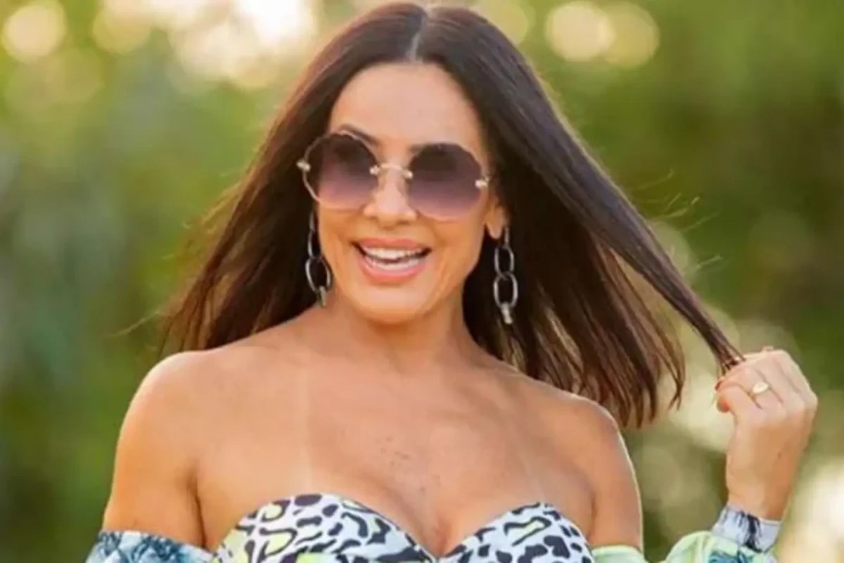 Scheila Carvalho reune Carla Perez em festa de aniversario e