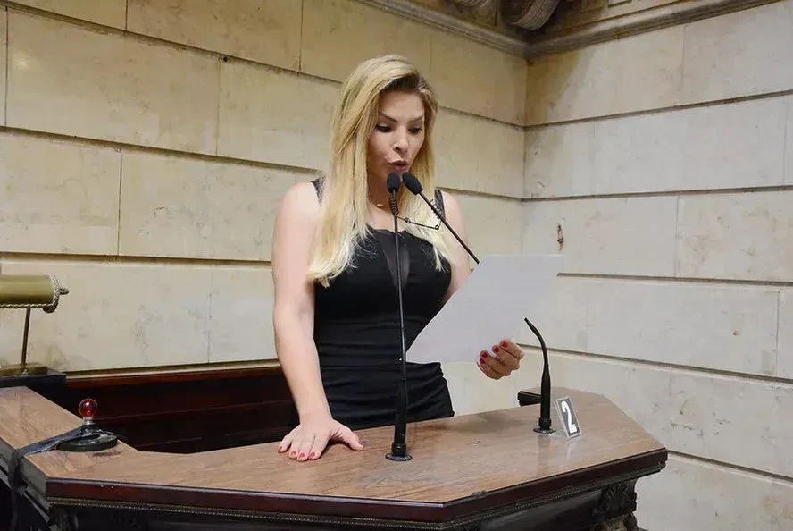 ex vereadora e funkeira Veronica Costa e presa no RJ.webp