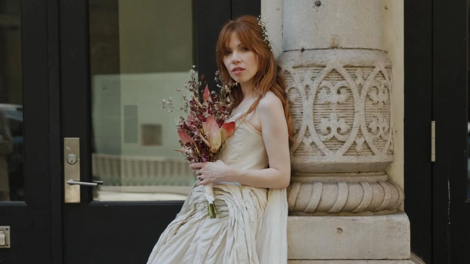 saiba por onde anda a cantora Carly Rae Jepsen.webp