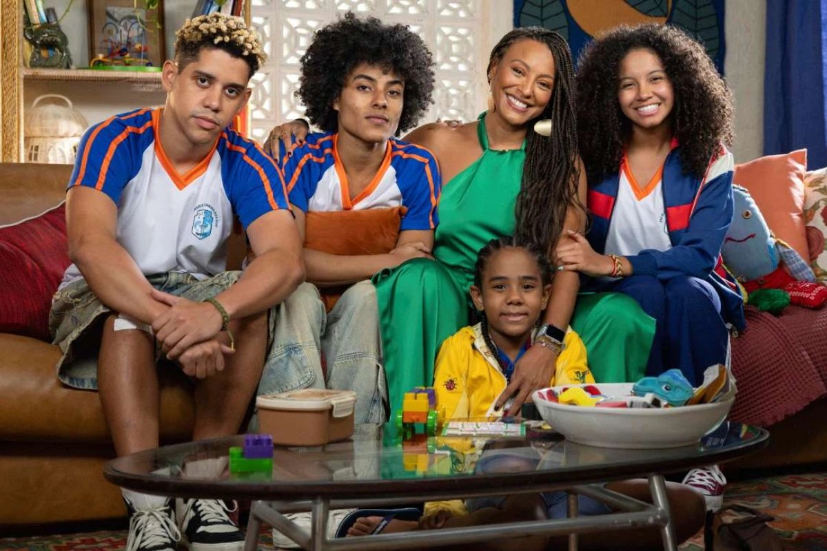 Globo se manifesta apos ocorrido com artista da novela Por